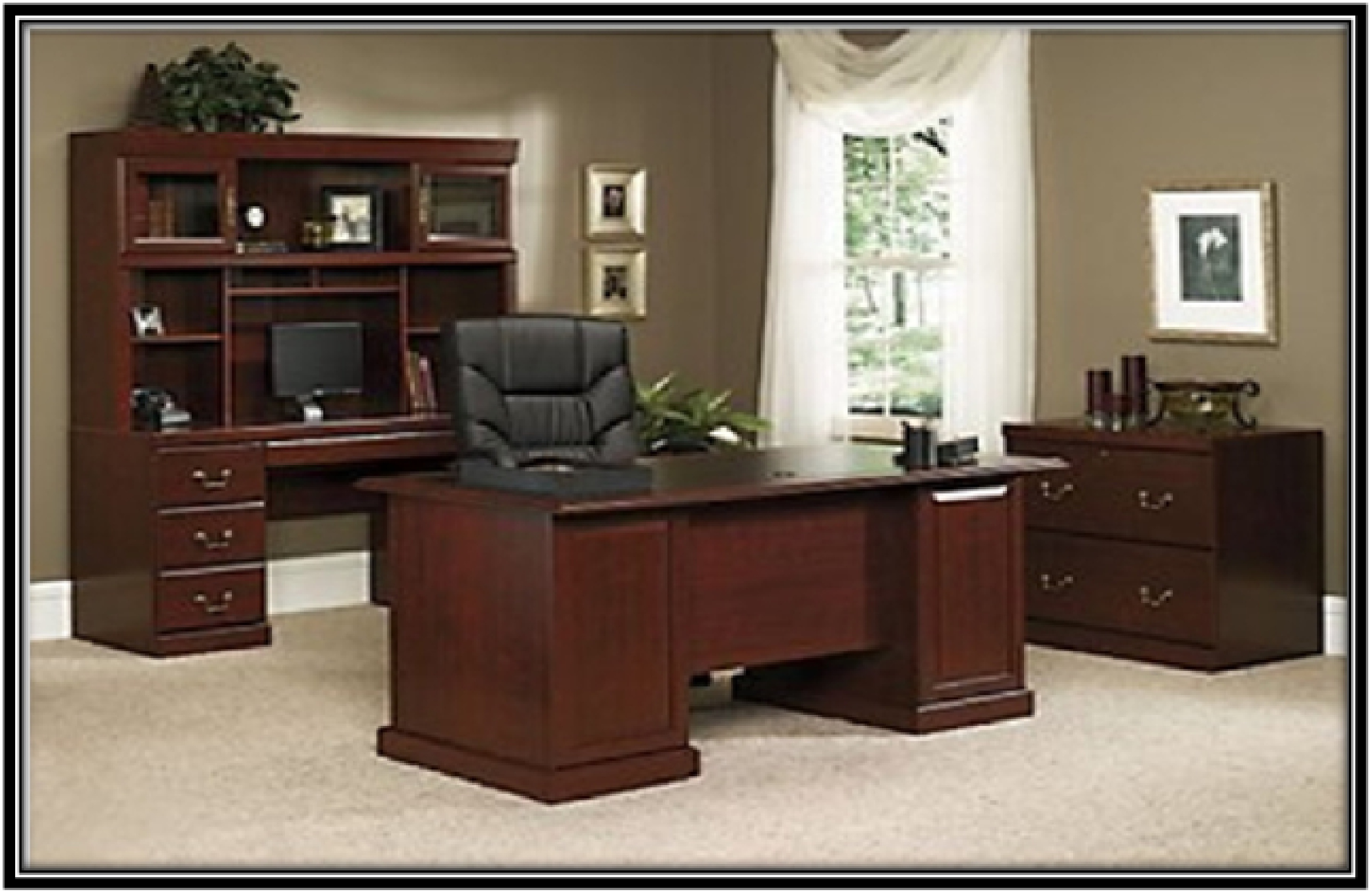 An executive desk set - home decor idea